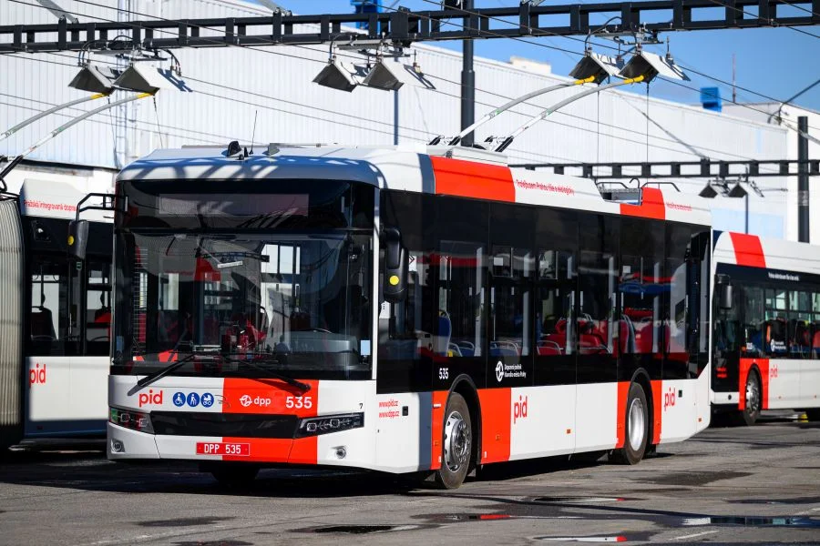 Photo: Trolejbus Bozankaya SNG 12T | DPP – Petr Hejna