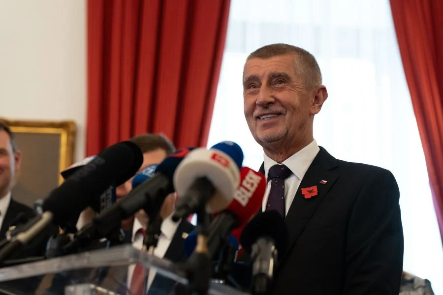 New Government under Andrej Babiš Wins Confidence Vote after Record Debate