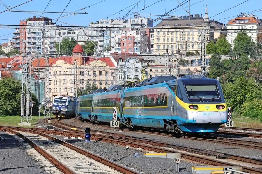 Better Network Coverage in Pendolino, Railjet and InterPanter Trains of ČD