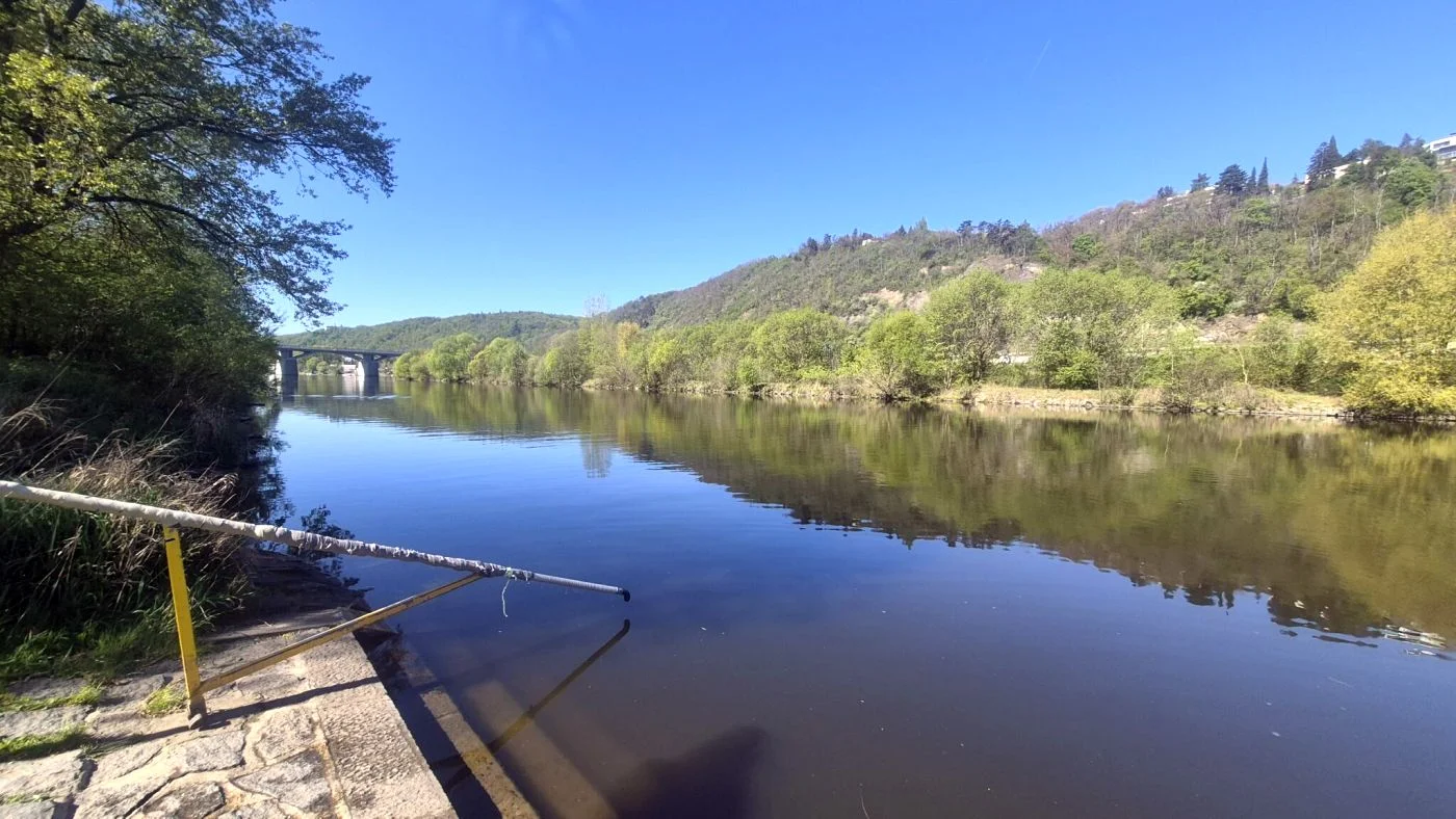 Start of Bathing Season in Prague: First Water Analyses at Natural Swimming Areas Show Positive Results