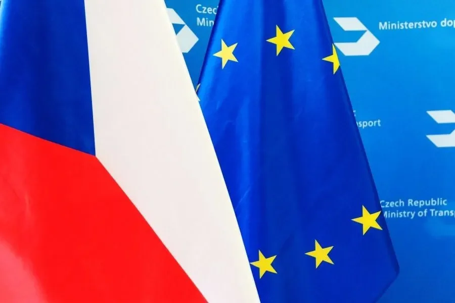 Czech Republic calls for full repeal of combustion engine ban – Criticism of EU proposals