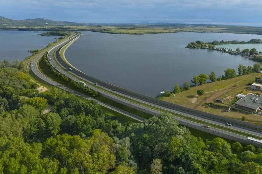 D52 Expansion Kicks Off Towards Austrian Border