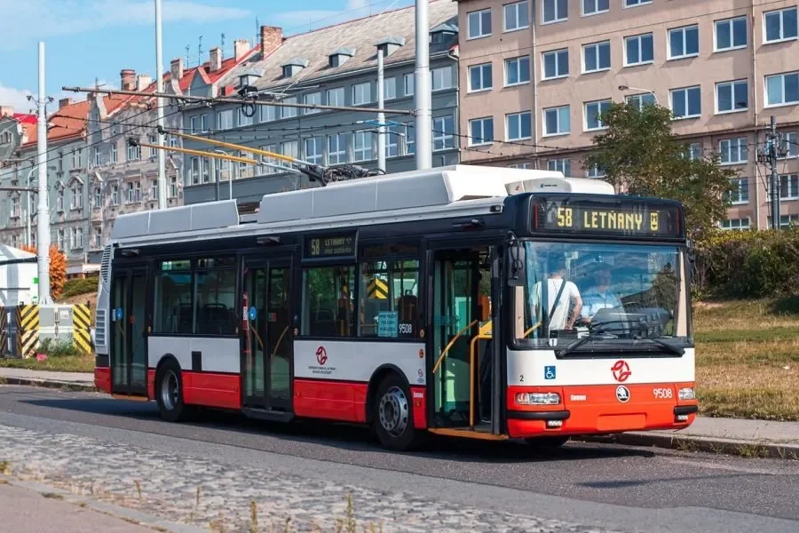 DPP Receives Green Light for the Electrification of Bus Line 131 Bořislavka – Hradčanská