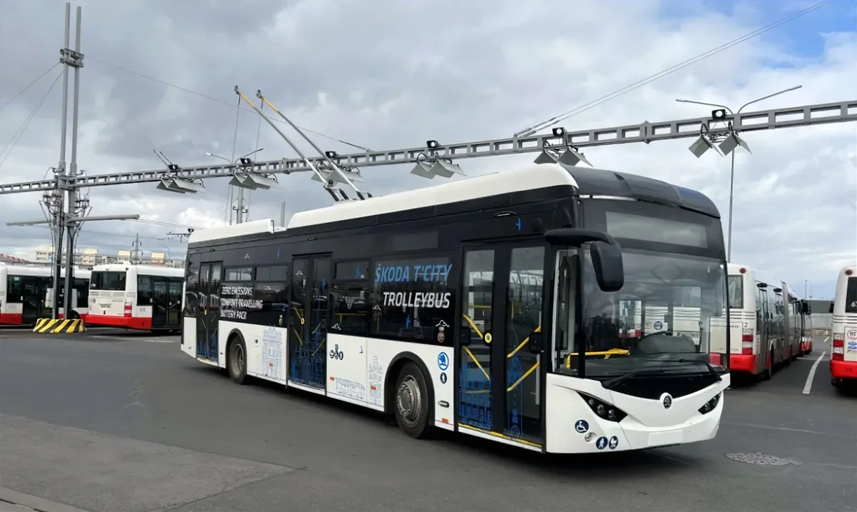 DPP Starts Electrifying Bus Routes 131 and 176