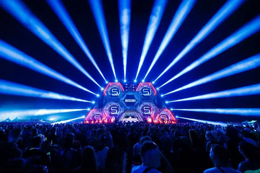 Drum & Bass Festival Let It Roll Moves: 2025 at Jezero Most with A.M.C and Sub Focus