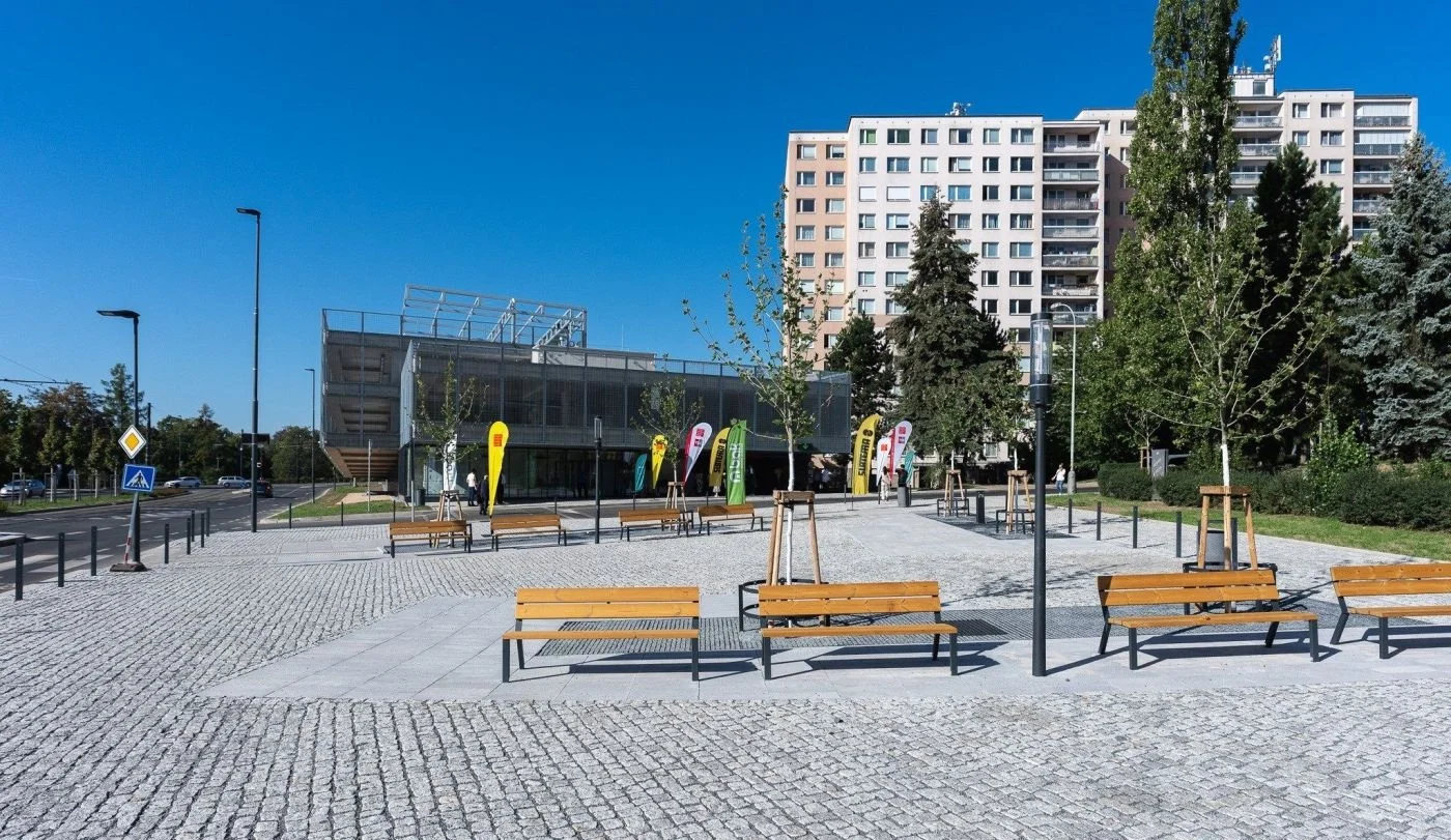 Prague Opens New Car Park with 290 Spaces in Dědina