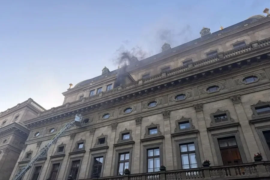 Fire at Prague’s National Theatre: Fire Brigade Prevents Major Damage