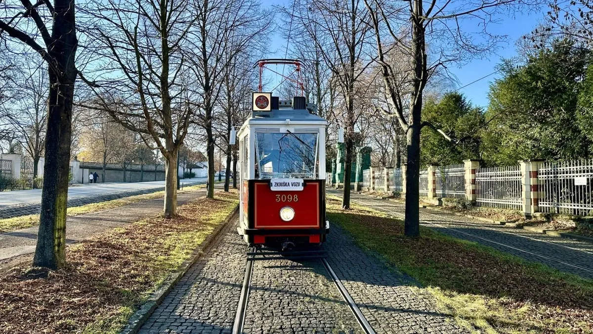 Historic Tram “Mevro” Returns to the Streets of Prague