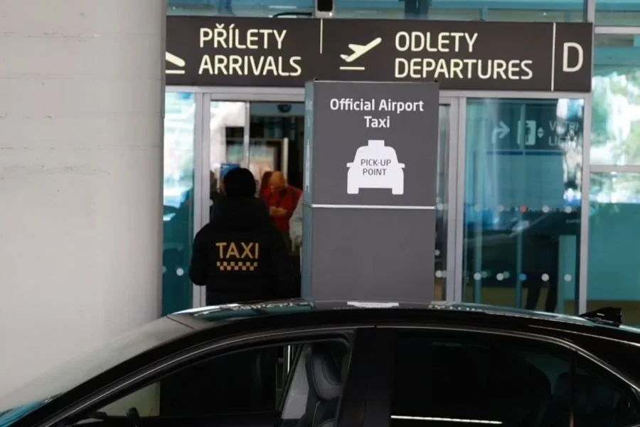 Honest Guide Prague: Fighting Taxi Rip-offs at Prague Airport
