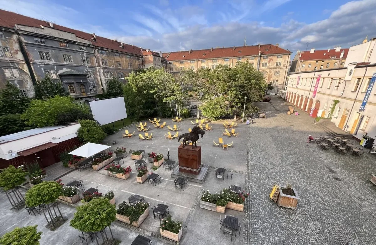 Kasárna Karlín Is Back: Popular Cultural and Social Centre Reopens Its Doors After a Year