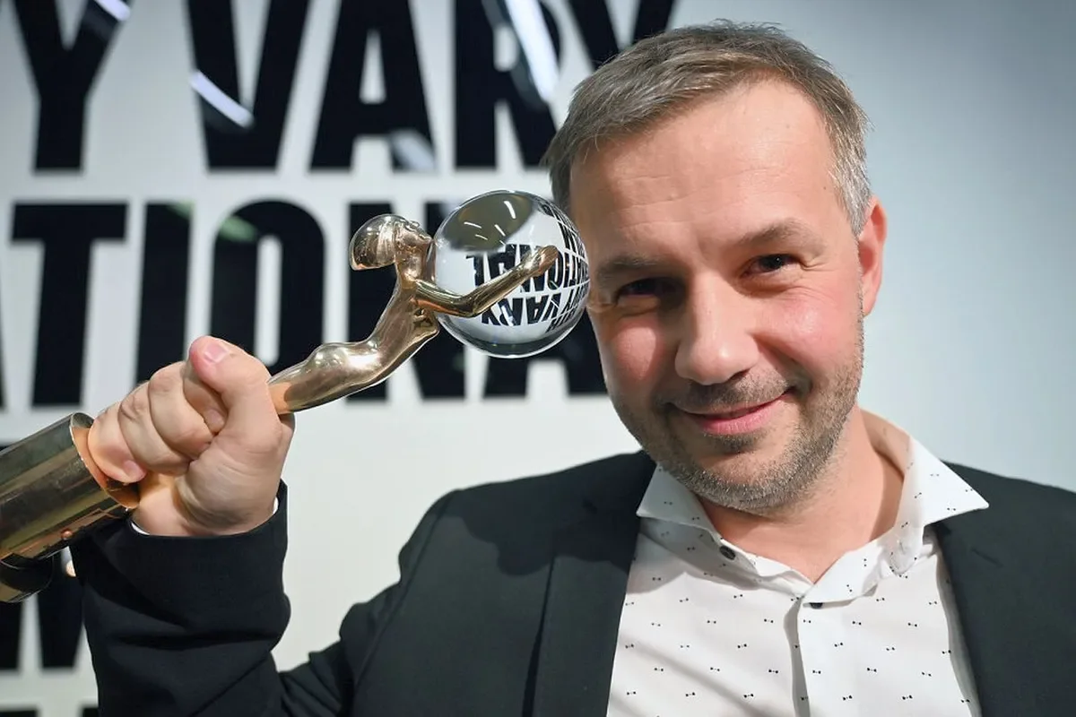 KVIFF: Crystal Globe Goes to Miro Remo’s Documentary Raději zešílet v divočině
