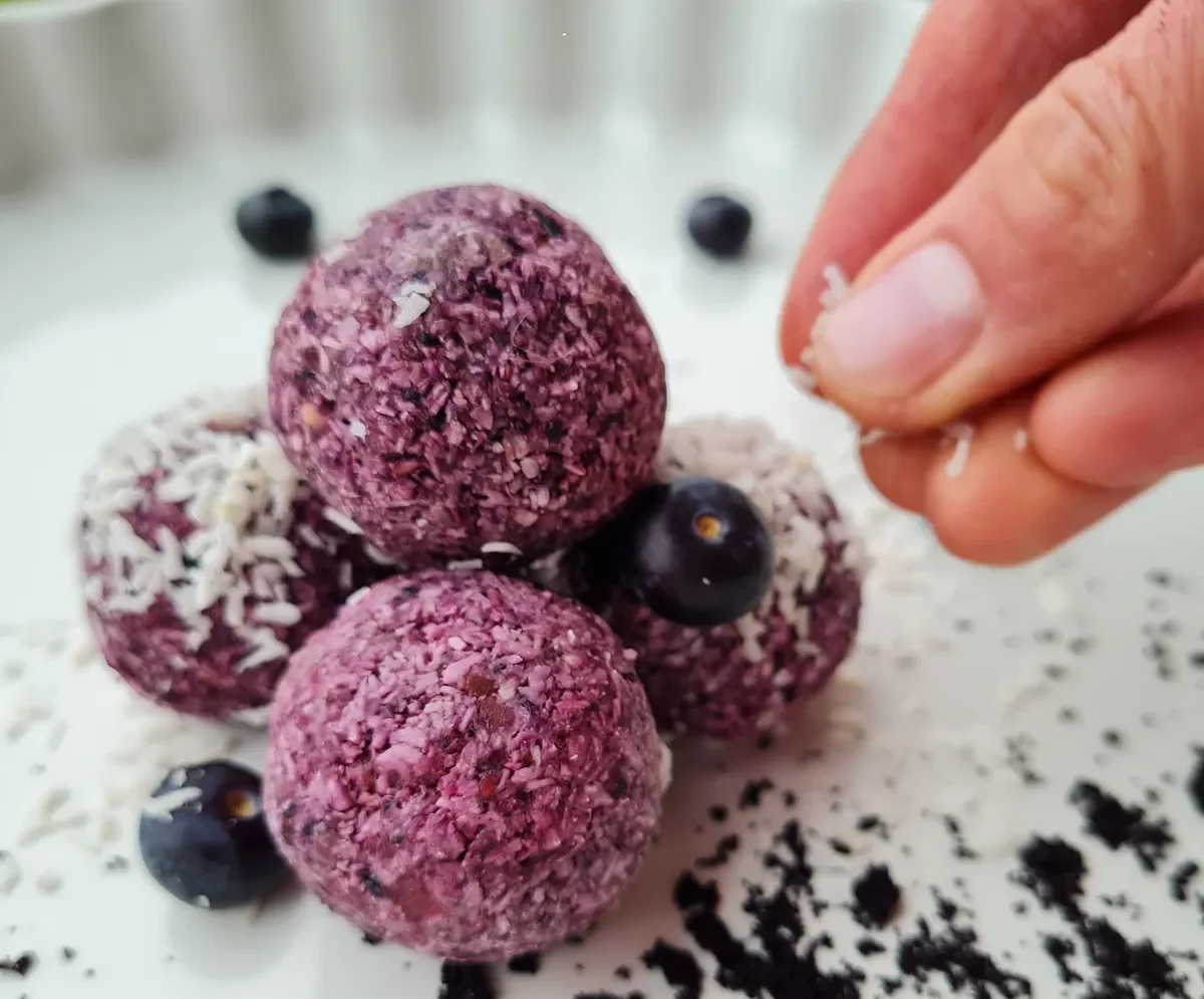 Len’s Delights: A Natural & Organic Snack for Every Taste, Now Available Online in Prague