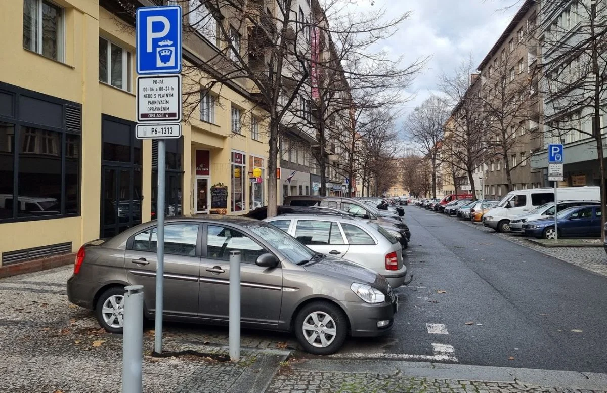 Prague Introduces City-Wide Parking Permit for Emission-Free Vehicles