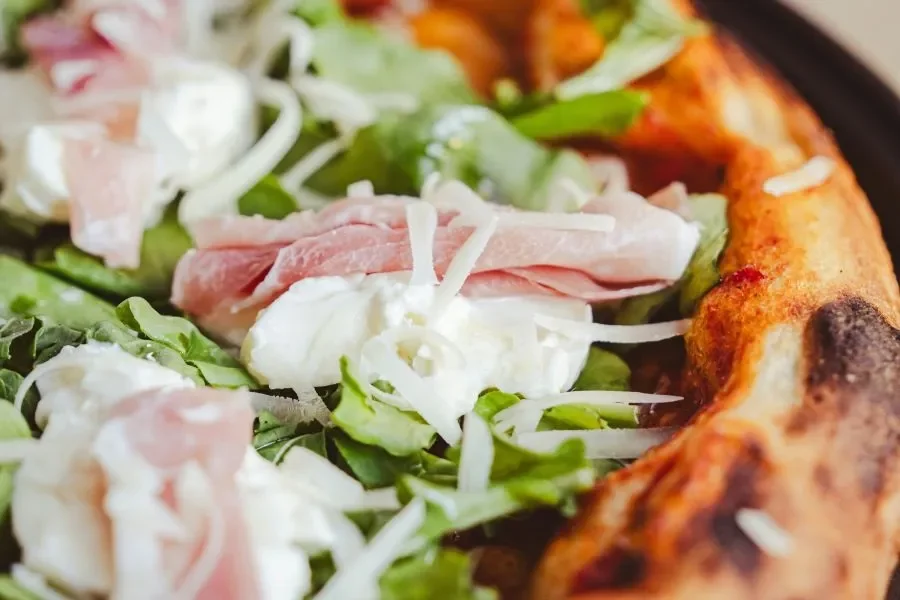 PIZZA! PIZZA! POP UP: Holiday Vibes at Holešovická Tržnice