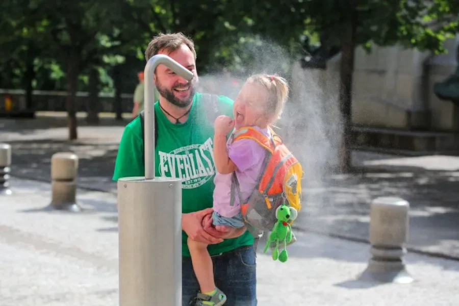 Prague 1 Prepares for Summer: More Fog Showers in Public Spaces