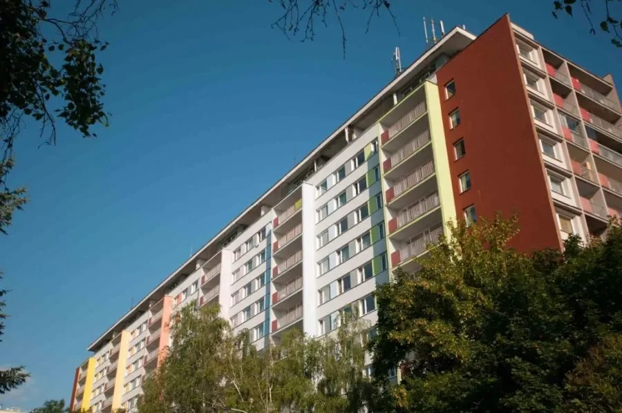 Prague continues to struggle with housing shortage as municipal stock remains stagnant