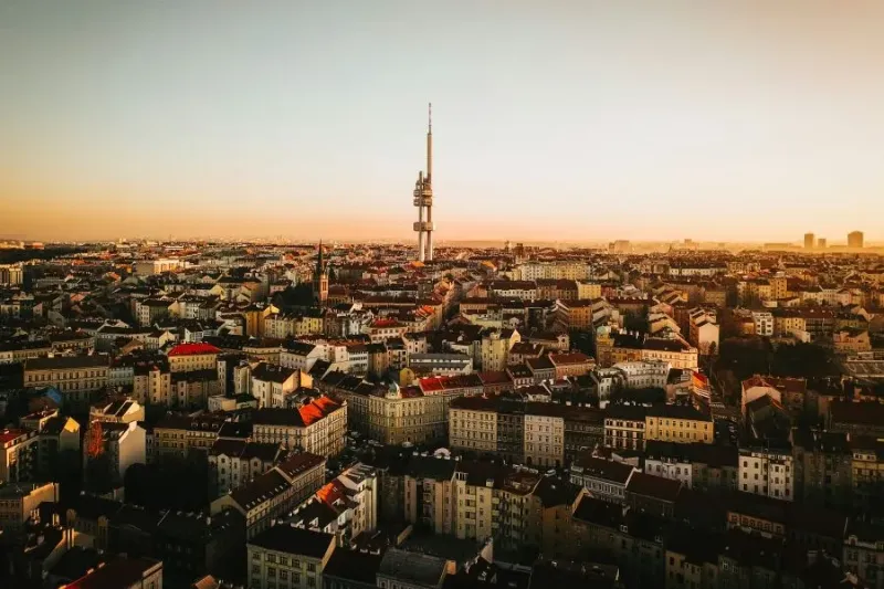 Prague Growing Faster Than Expected – New Study Warns of Shortages in Schools and Care Homes