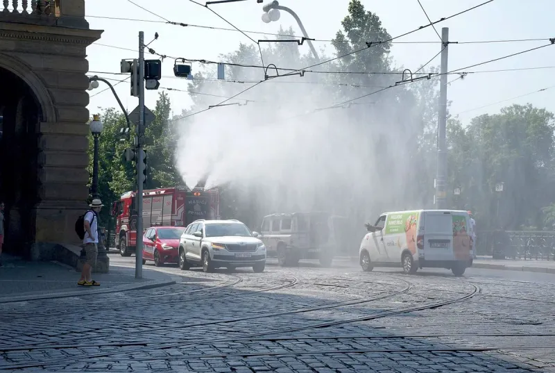 Prague responds to heat: Mist sprays for more cooling