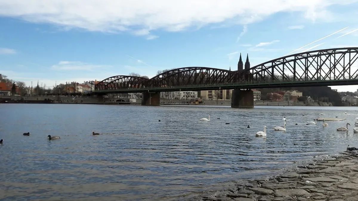 Výton Railway Bridge Relocation: New Use as a Pedestrian and Cycle Path