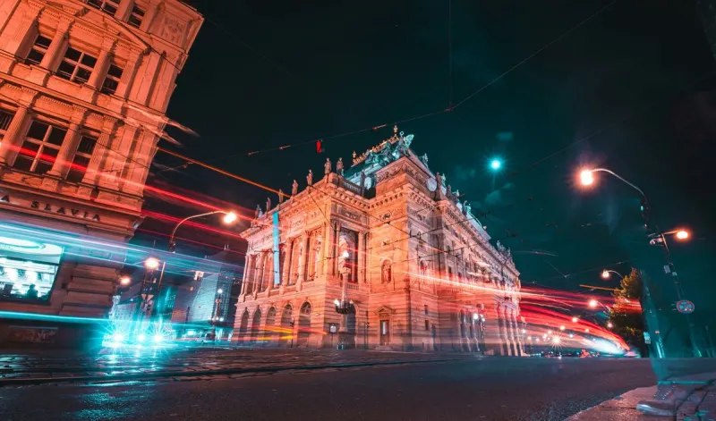Prague’s Urban Dynamics: An Insightful Comparison with European Metropolises