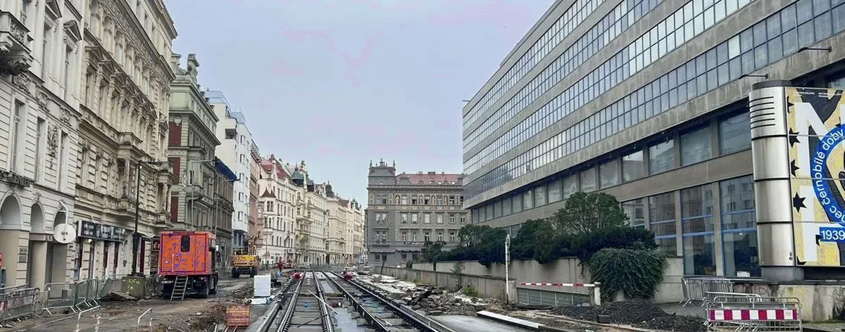 Road Maintenance Work on Dukelských Hrdinů, Prague 7, Causes Traffic Changes