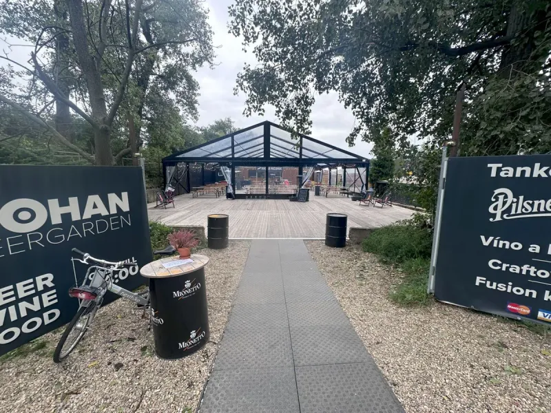 Rohan Beergarden: Beer, Culinary Delights and Experiences at the Libeň Bridge