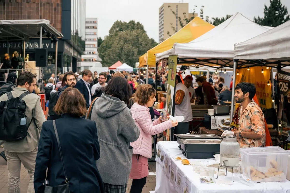 ‘Slyším Vidím Chutnám Svět’ – A Culinary World Tour in Ládví, Prague 8