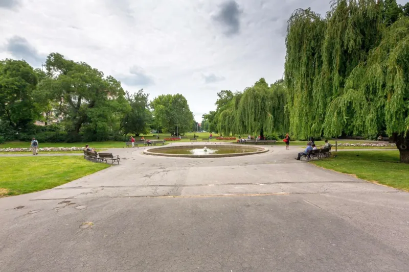 Step by Step Towards Redesign: Prague Plans to Revitalise Charles Square