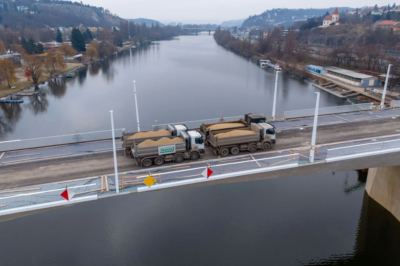 Load Test on New Dvorecký Bridge in Prague: Opening to Traffic Planned for April