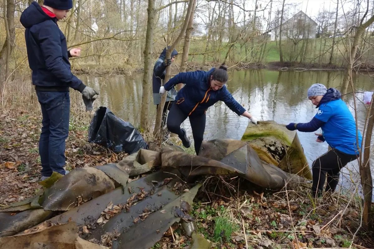 ‘Ukliďme Česko’ 2025: Big Spring Clean-up Campaign in the Czech Republic