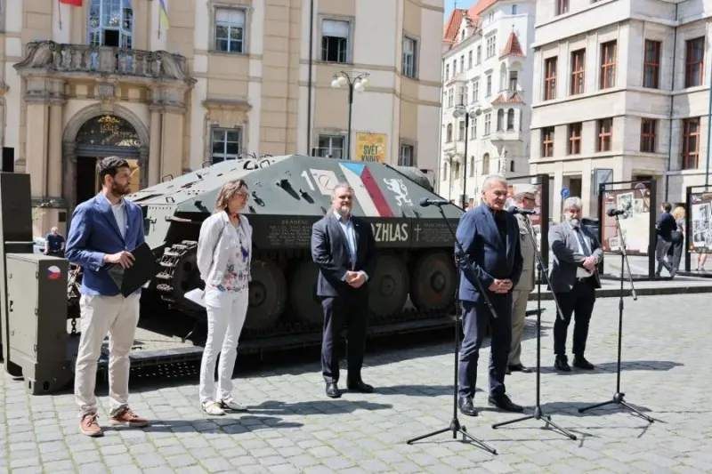 ‘V for Victory’ – Commemorating 80 Years Since the End of the War in Prague