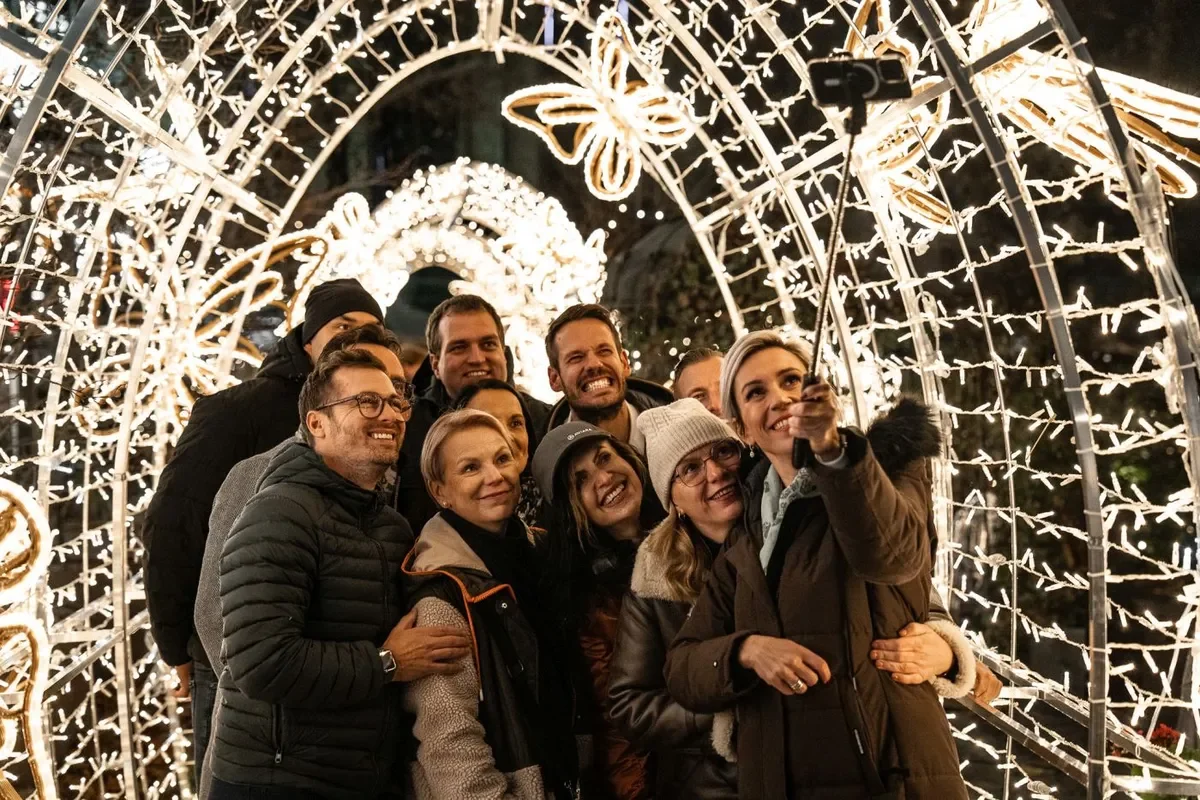 When Christmas Spreads Its Wings: A Magical Winter Wonderland at Prague’s Slovanský dům Garden