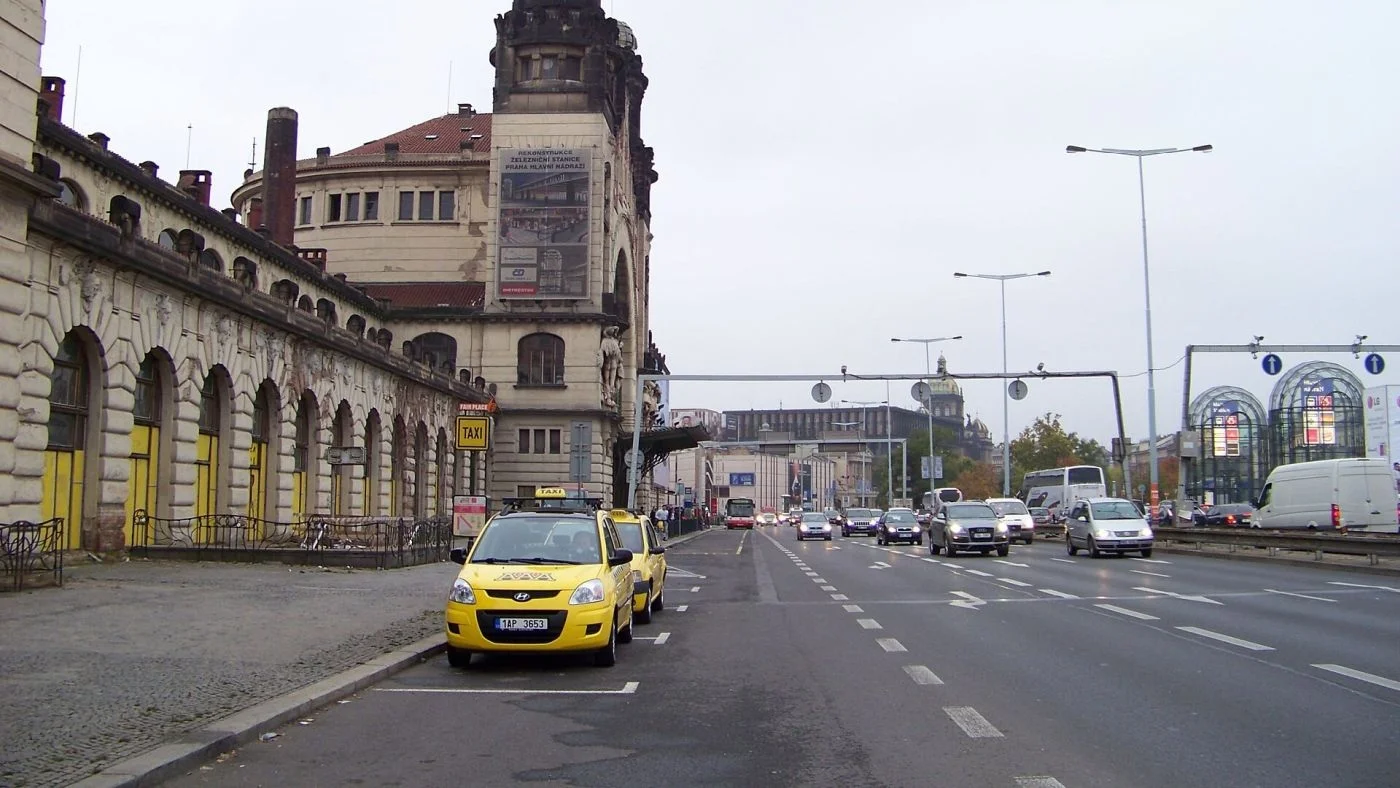 Photo: Wilsonova, Prague Main Station | Wikimedia Commons