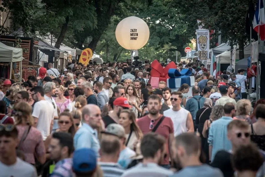 Zažít Americkou jinak: Americká StreetFest 2025